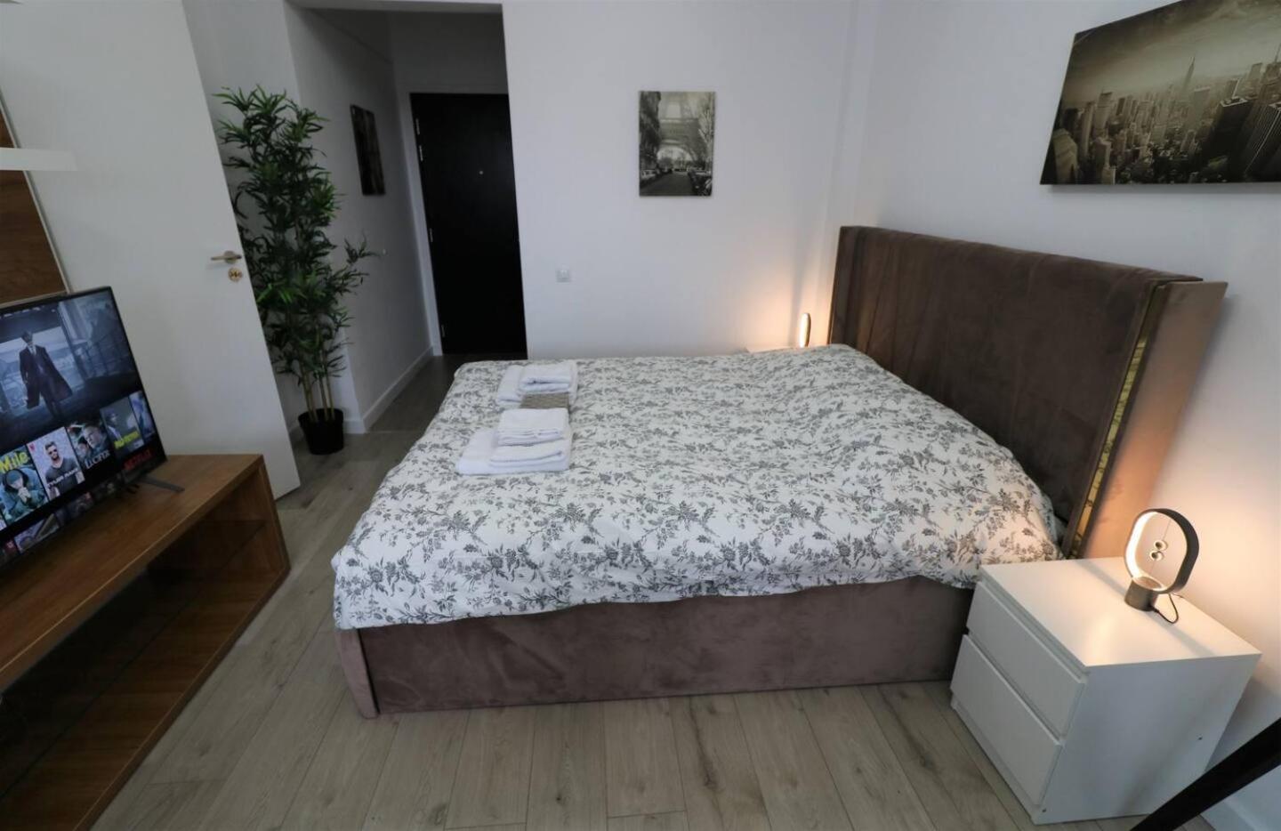 Charming City Center Apartment - Free Minibar Βουκουρέστι Εξωτερικό φωτογραφία